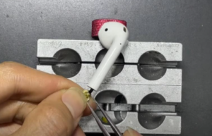 thay pin AirPods 2