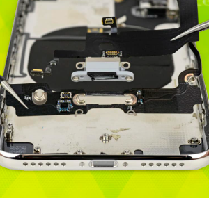 Thay Chân Sạc iPhone 12 Pro Max