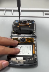 MOTOROLA RAZR BỊ NÓNG MÁY