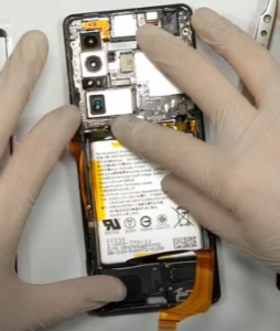 Sony Xperia 1 III sạc không vào